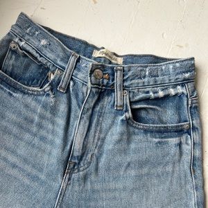 SOLD Madewell The Mom Jean Size 25P